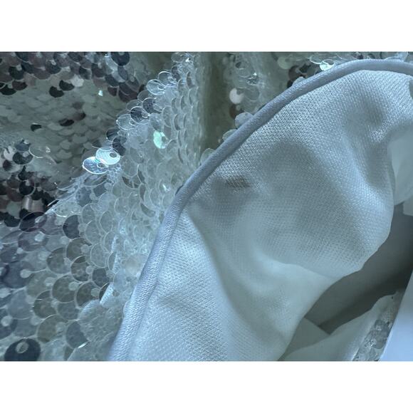 NWT WAYF Silver Sequined Mini Skirt Size Medium - Picture 6 of 8